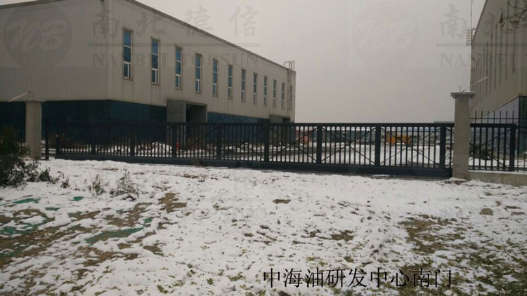 中海油研發中心南門智能無軌懸浮門案例
