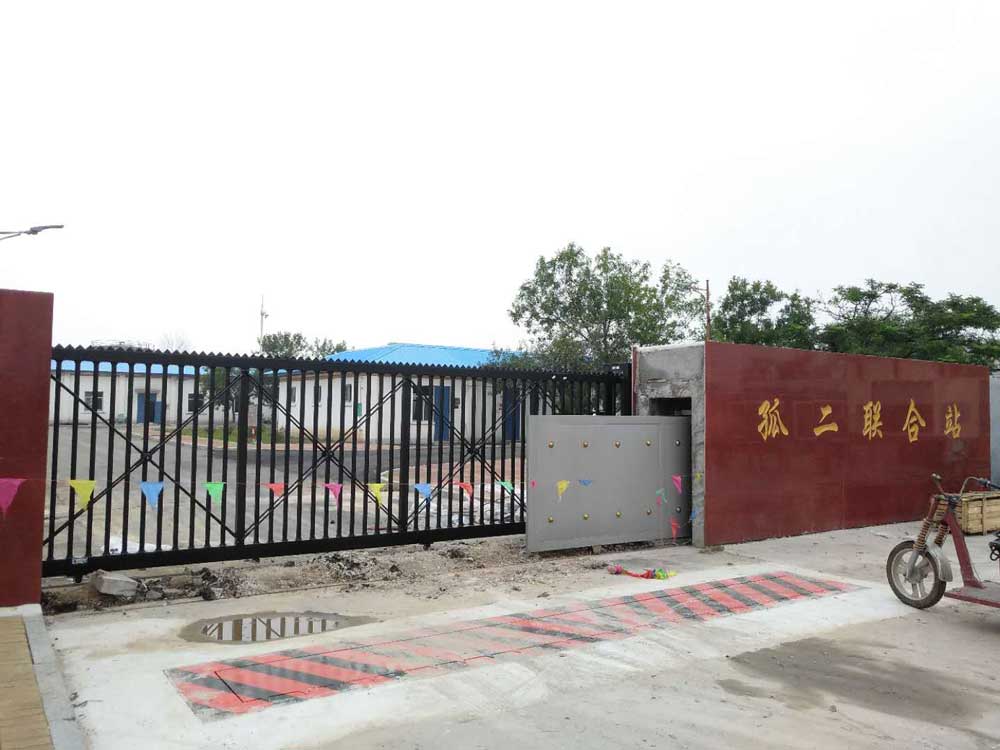 山東省東營(yíng)市河口區(qū)孤島鎮(zhèn)朝陽(yáng)六區(qū)孤二聯(lián)合站安寶TX電動(dòng)平移門(mén)